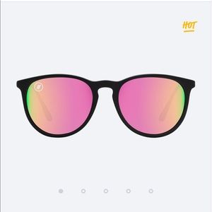 Blender Rose Theatre sunglasses!